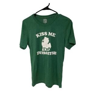Nwt Ink Detroit kiss me in detroitish green michigan shirt Small
